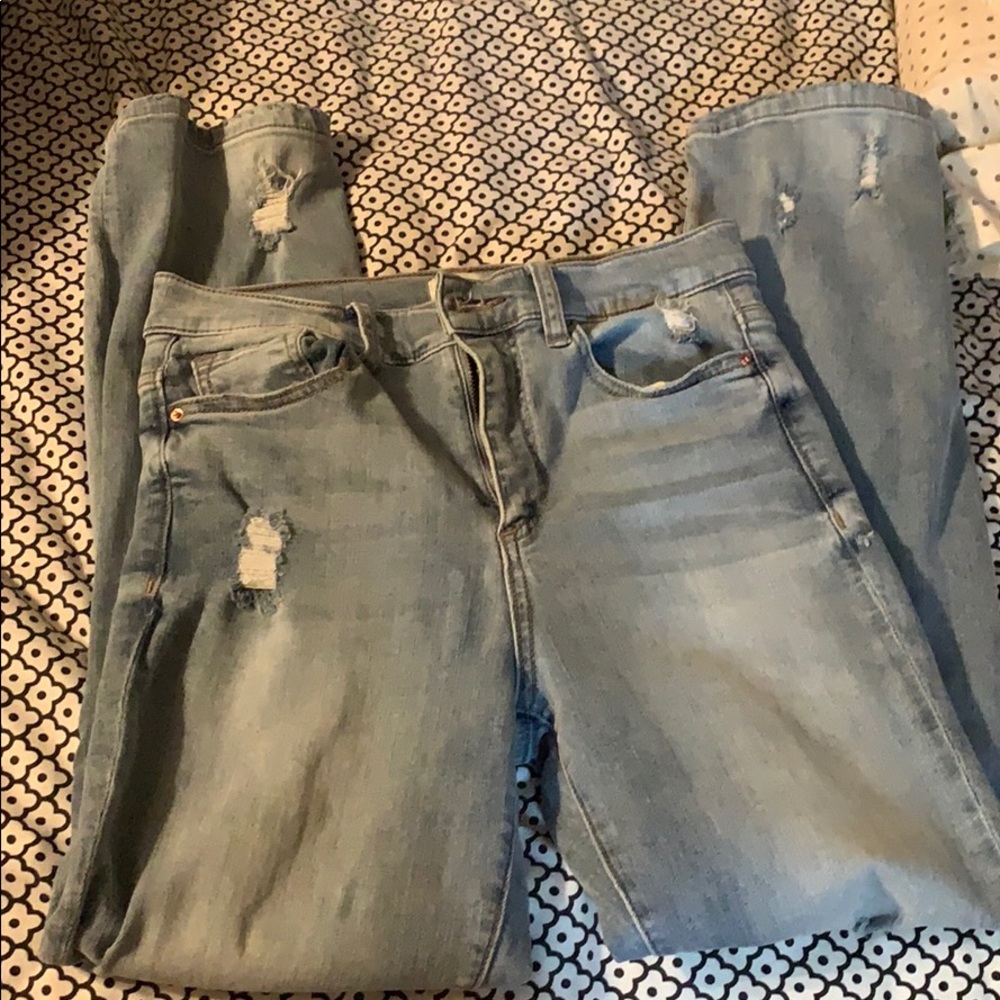 Sneak peak jeans